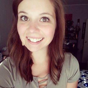 Meet your Posher, Leah